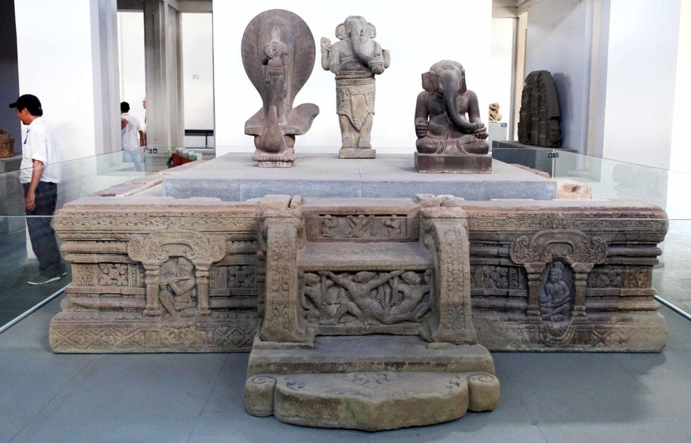 The My Son E1 Altar captures Vishnu reclining on the serpent Shesha,an iconic masterpiece of Cham spiritual art